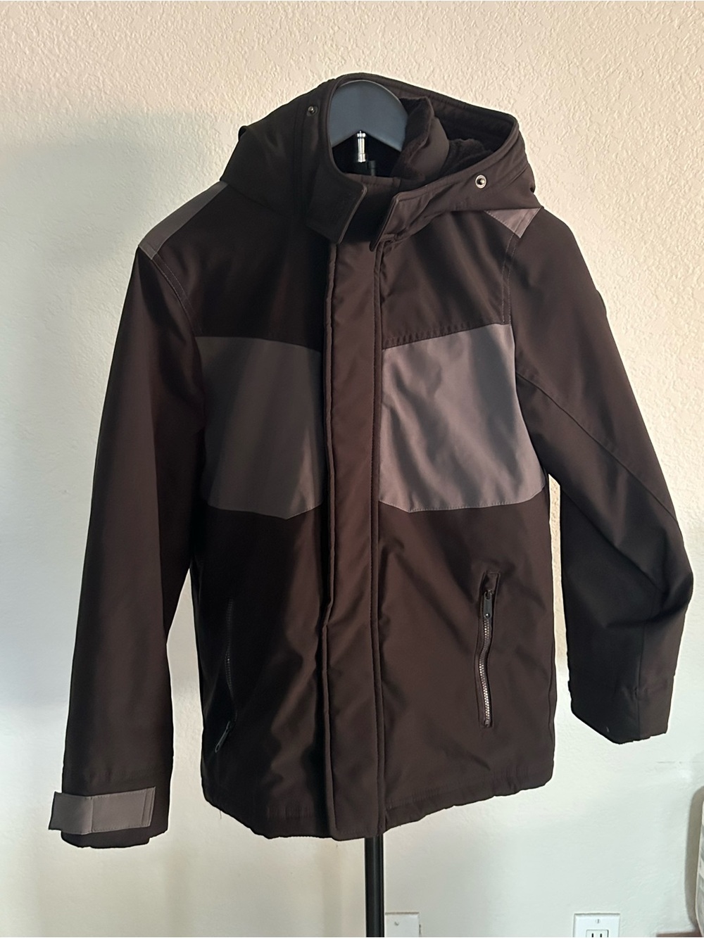 Abercrombie kids Hooded Puffer Jacket water/wind resistant size 11/12